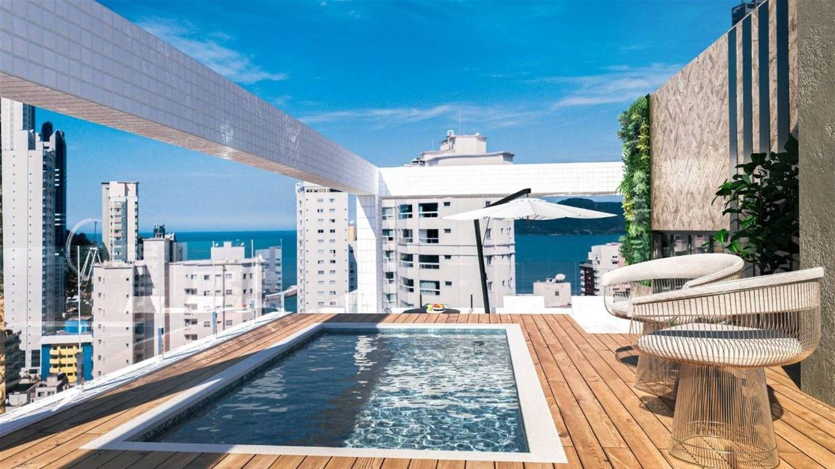 Cobertura à venda no Pioneiros: 