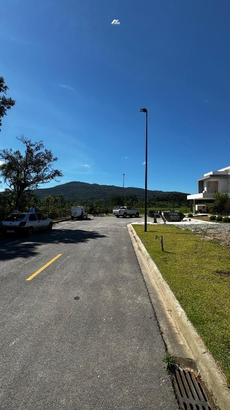 Terreno à venda no Perequê: 