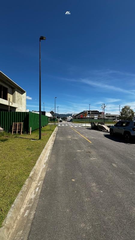 Terreno à venda no Perequê: 