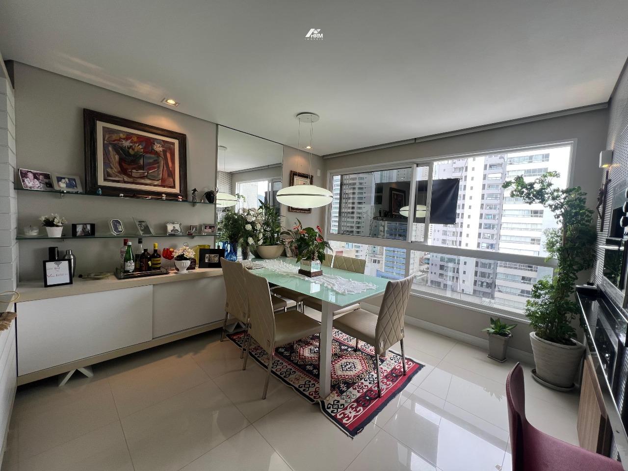 Apartamento à venda no Pioneiros: 