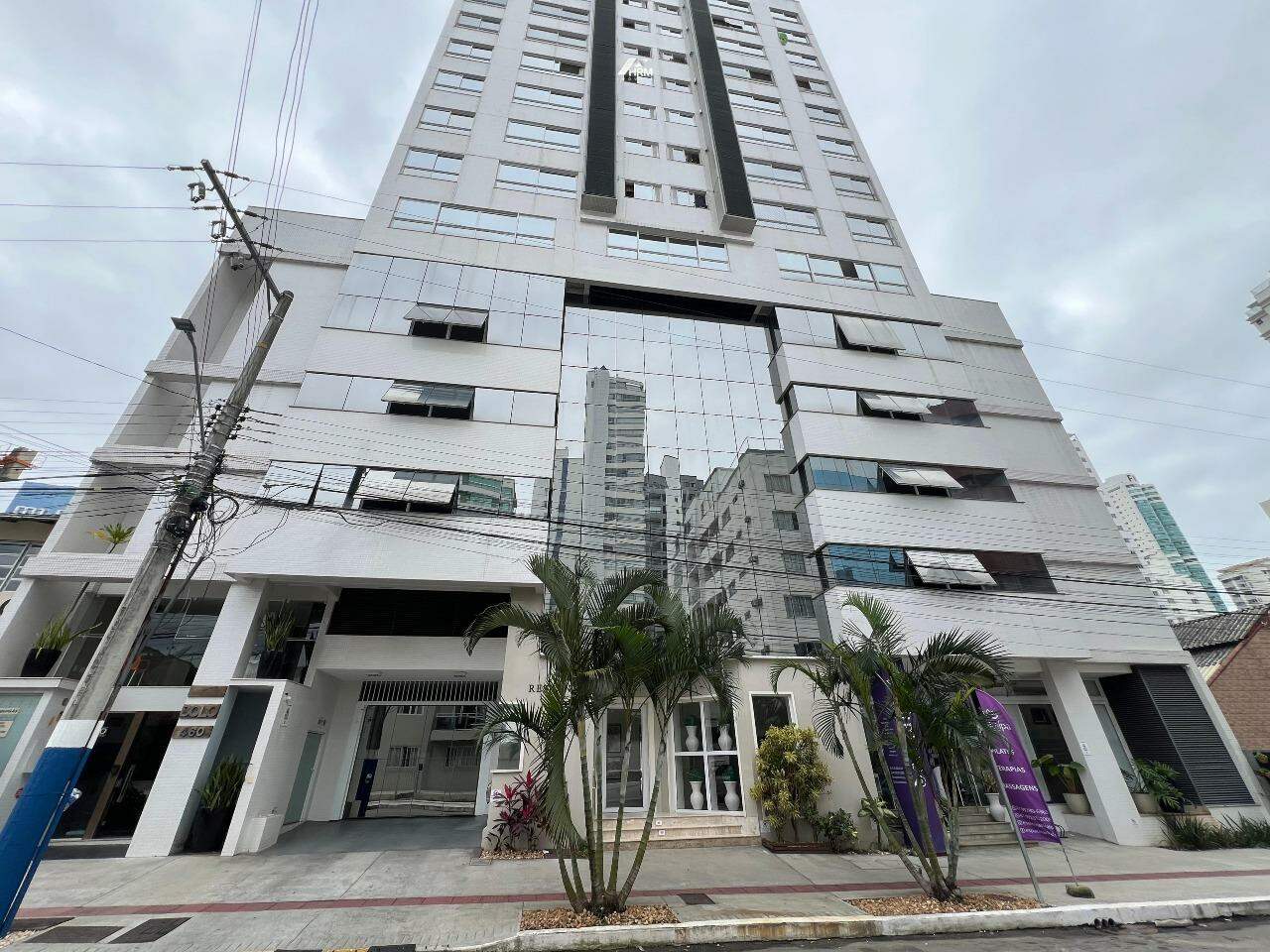 Apartamento à venda no Pioneiros: 