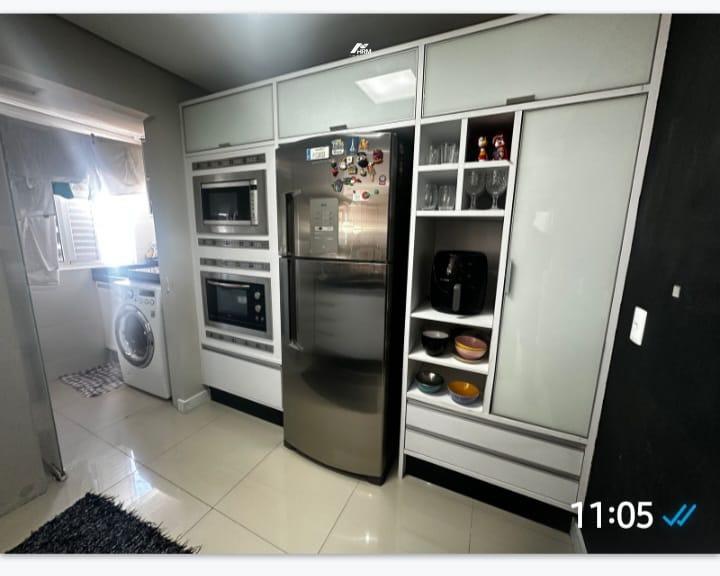 Apartamento à venda no Pioneiros: 