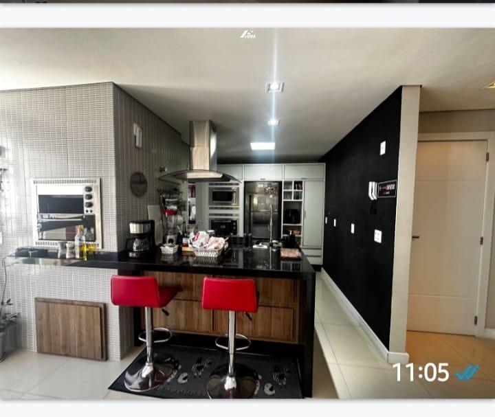 Apartamento à venda no Pioneiros: 