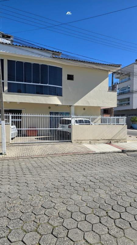 Terreno à venda no Perequê: 