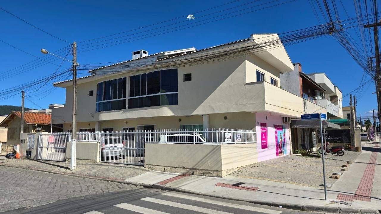 Terreno à venda no Perequê: 