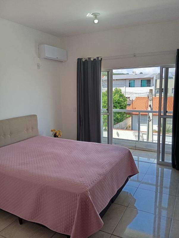 Terreno à venda no Perequê: 