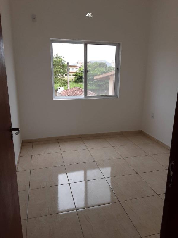 Terreno à venda no Perequê: 