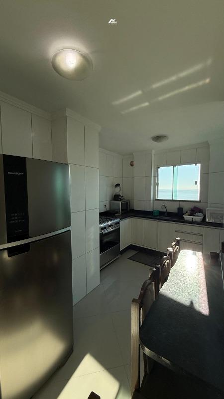 Apartamento à venda no Meia Praia: 