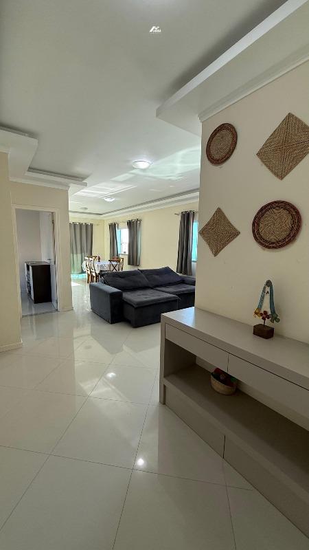 Apartamento à venda no Meia Praia: 