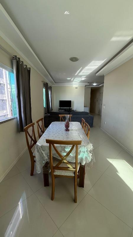 Apartamento à venda no Meia Praia: 