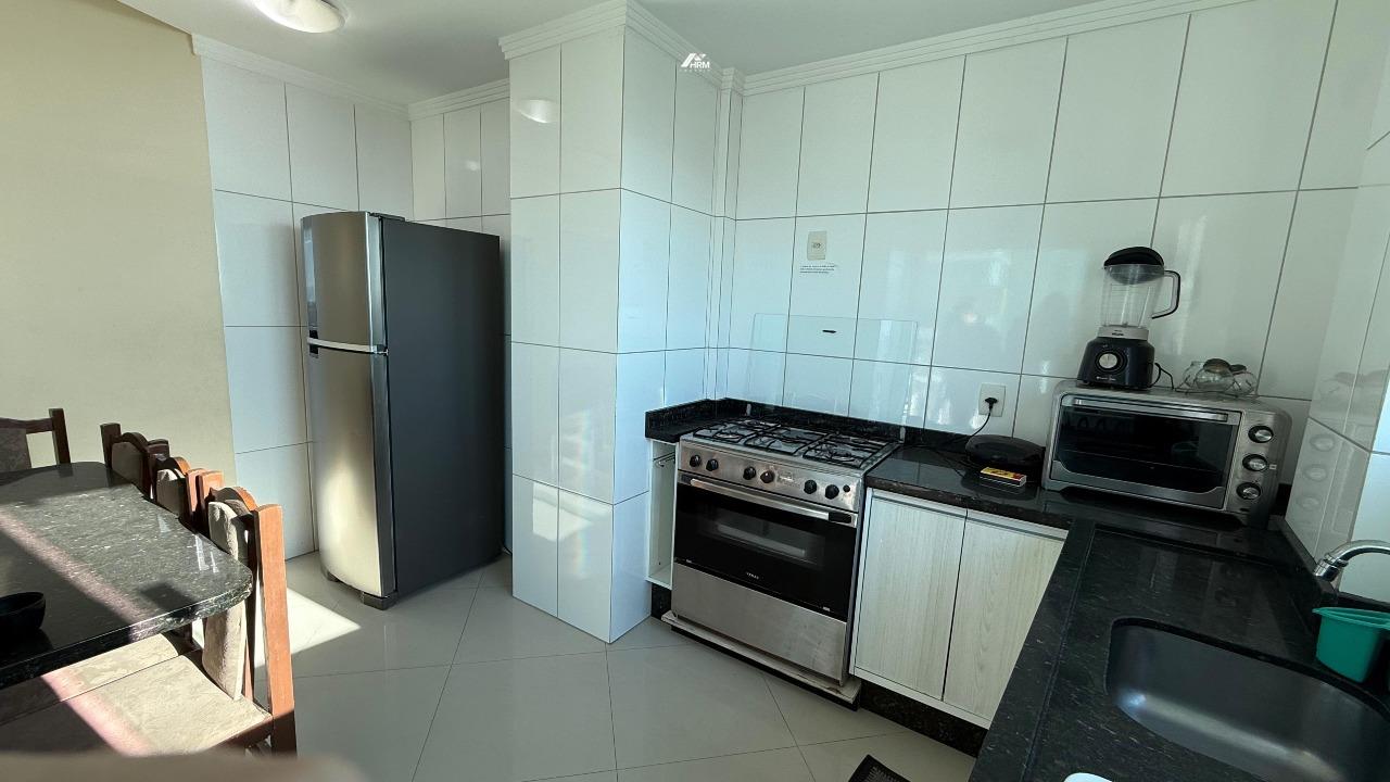 Apartamento à venda no Meia Praia: 