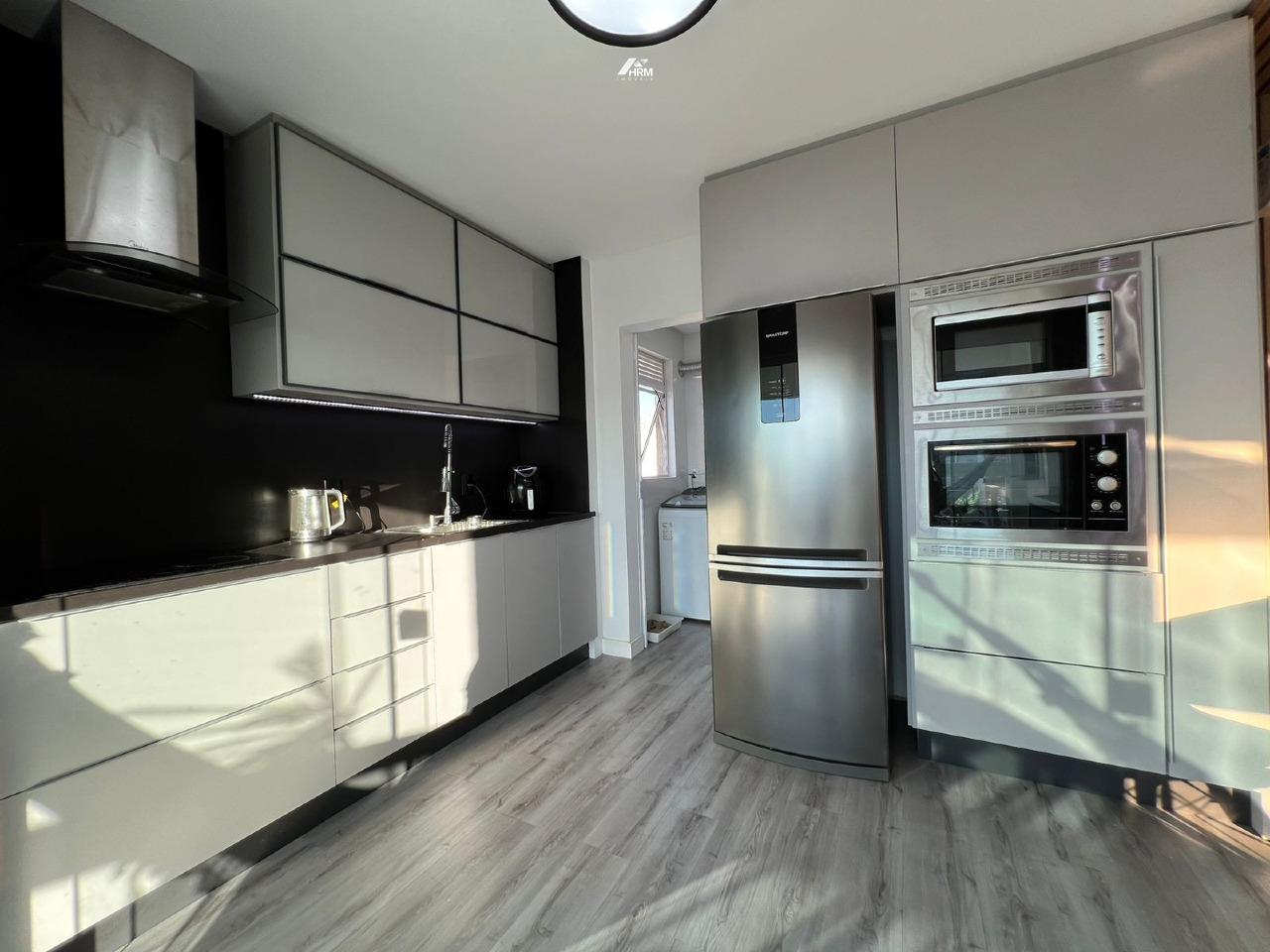 Apartamento à venda no Perequê: 