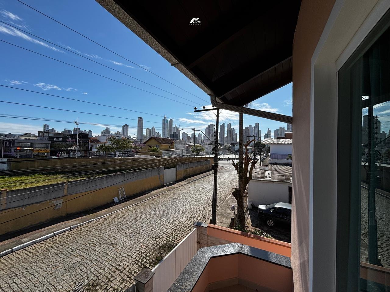 Casa à venda no Centro: 