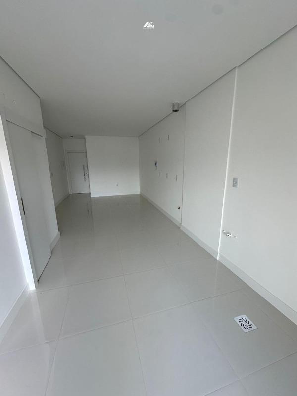 Apartamento à venda no Perequê: 