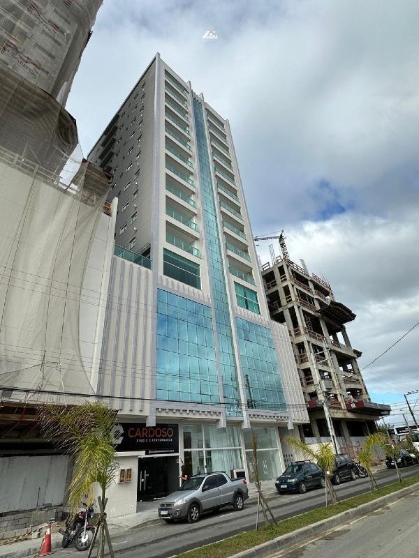 Apartamento à venda no Perequê: 