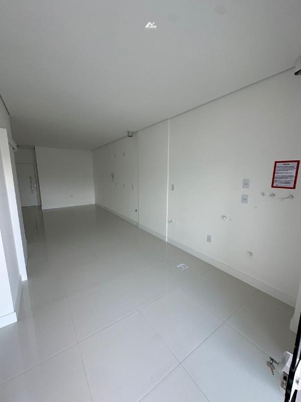 Apartamento à venda no Perequê: 