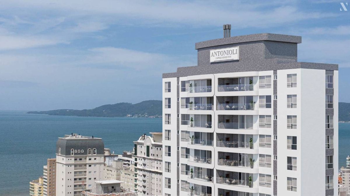 Apartamento à venda no Meia Praia: 