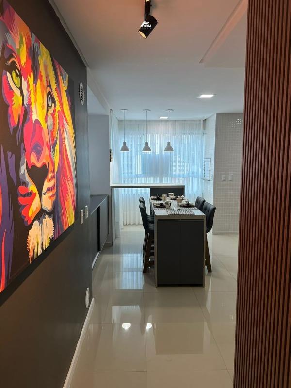 Apartamento à venda no Meia Praia: 