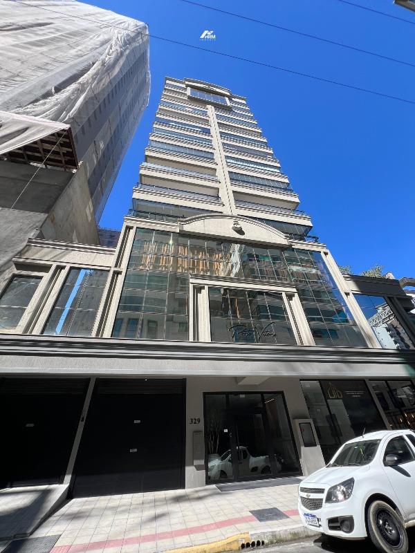 Apartamento à venda no Meia Praia: 