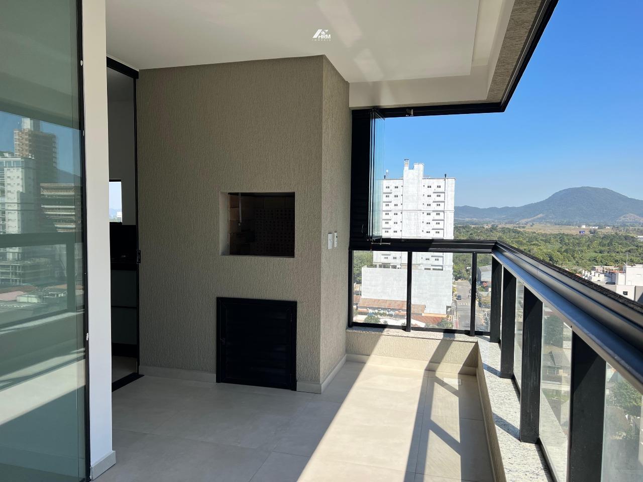 Apartamento à venda no Meia Praia: 