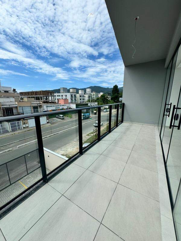 Apartamento à venda no Areias: 