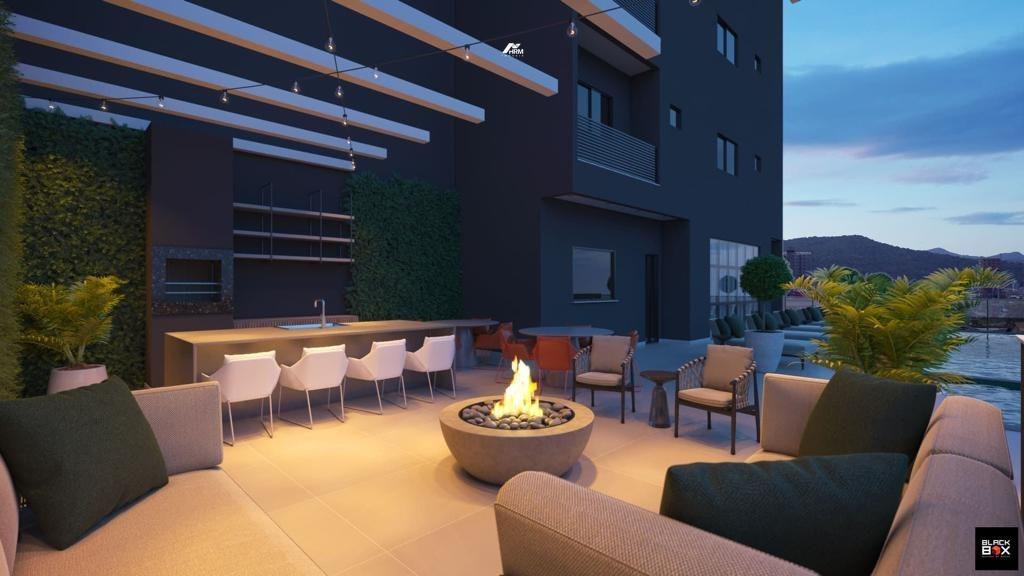 Apartamento à venda no Meia Praia: 