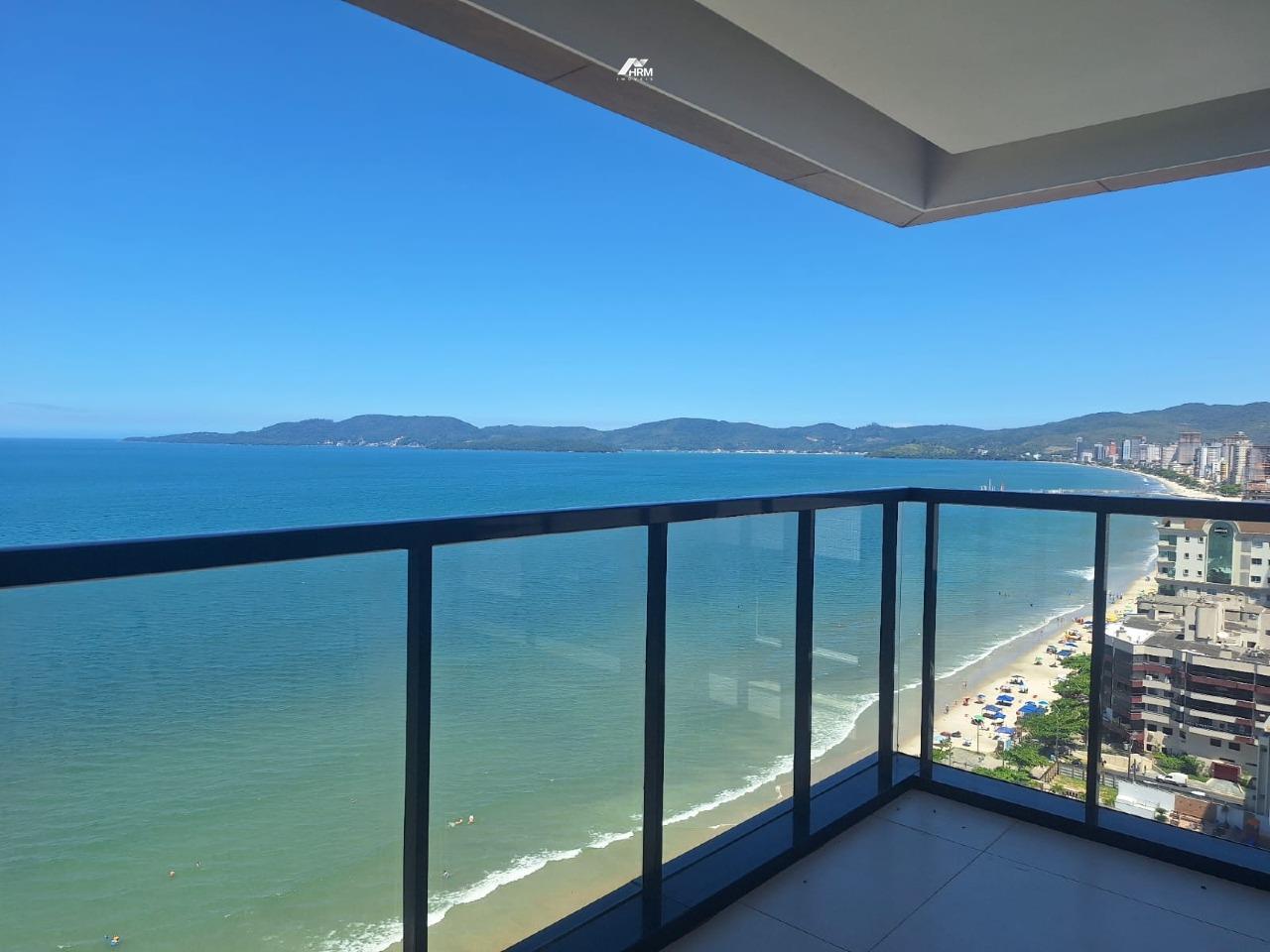 Apartamento à venda no Meia Praia: 