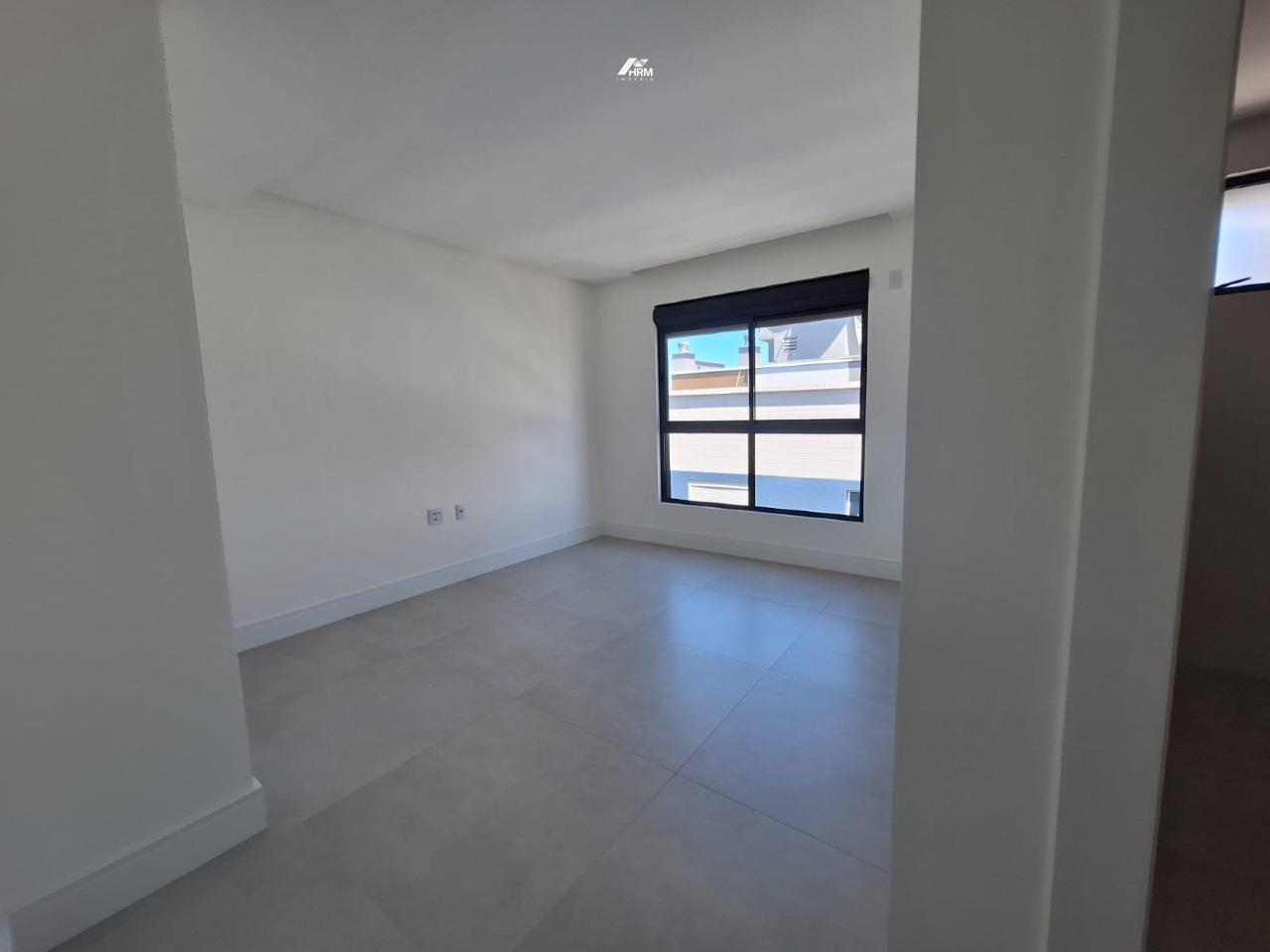 Apartamento à venda no Meia Praia: 