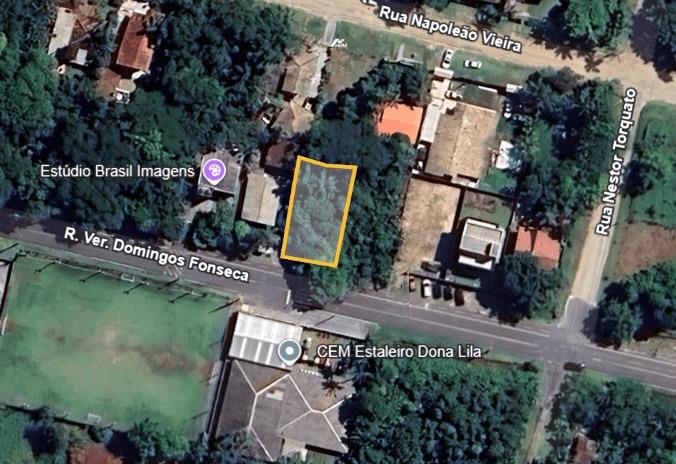 Terreno à venda no Praia do Estaleiro: 