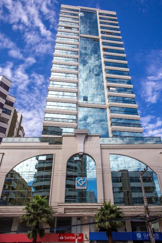 Apartamento à venda no Meia Praia: 