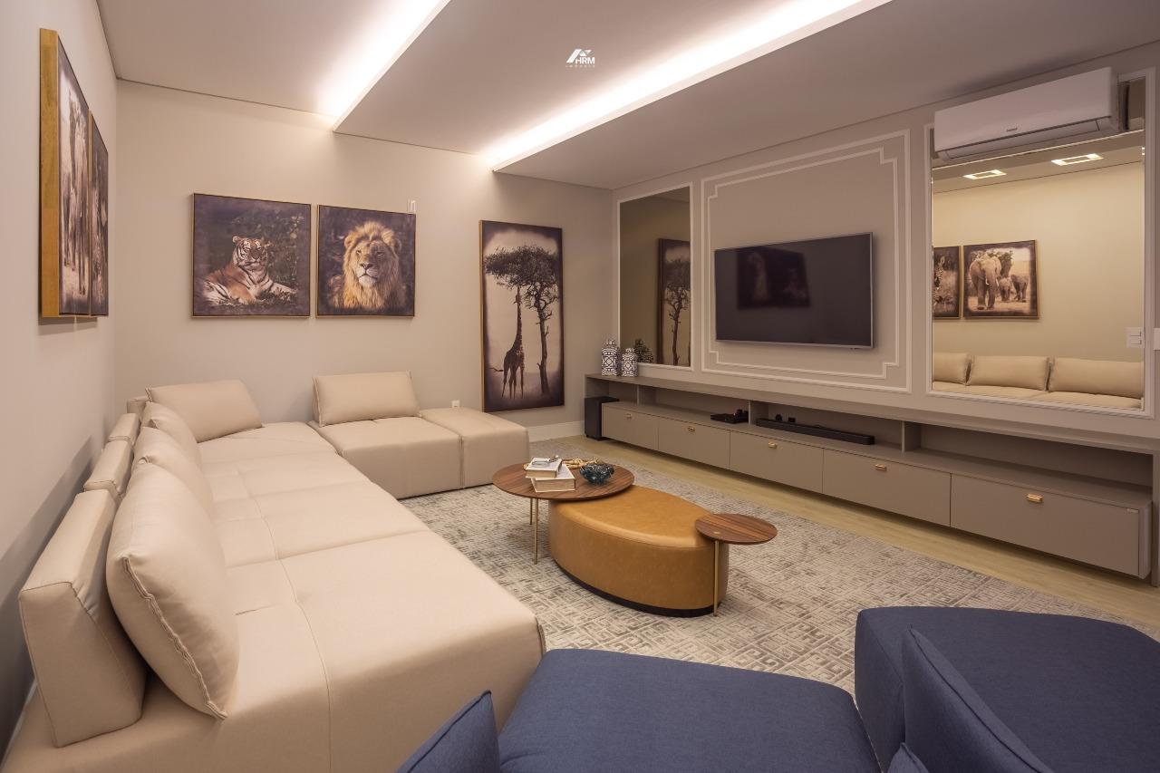 Apartamento à venda no Meia Praia: 