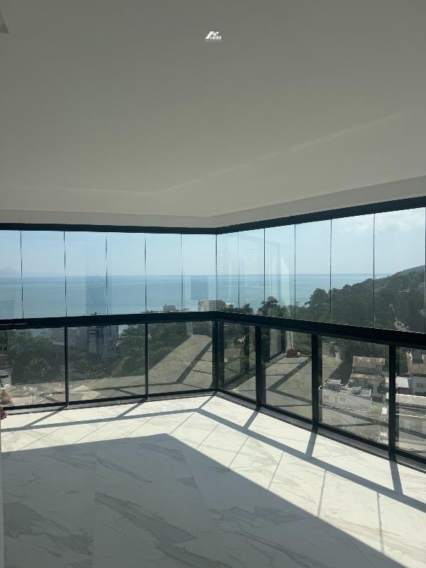 Apartamento à venda no Perequê: 