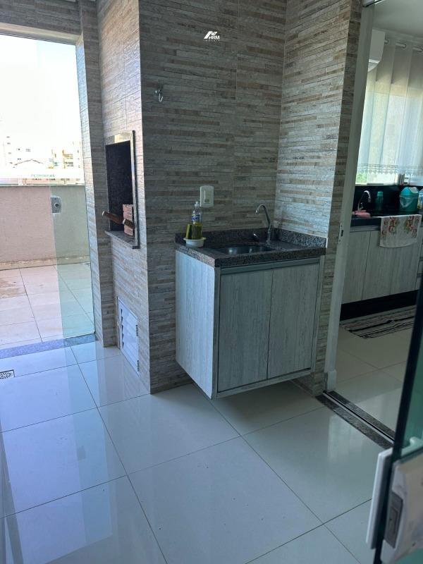 Apartamento à venda no Perequê: 