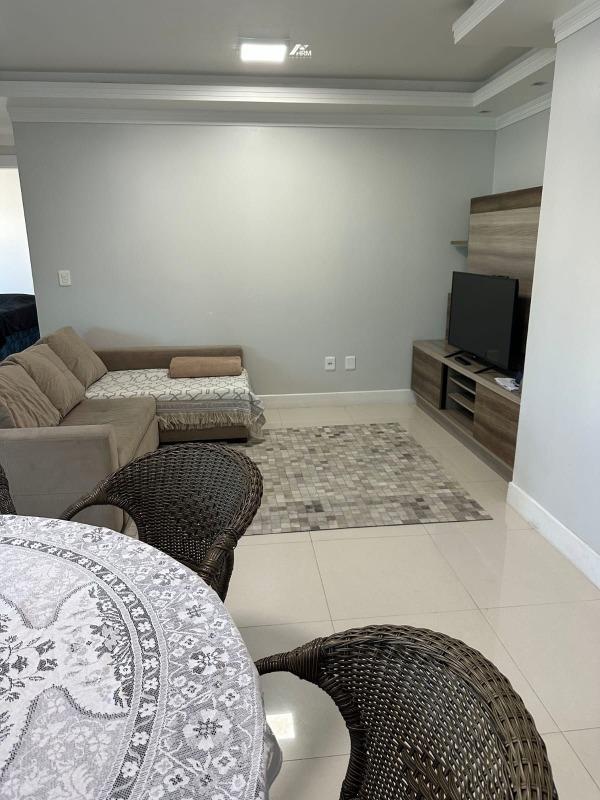 Apartamento à venda no Perequê: 