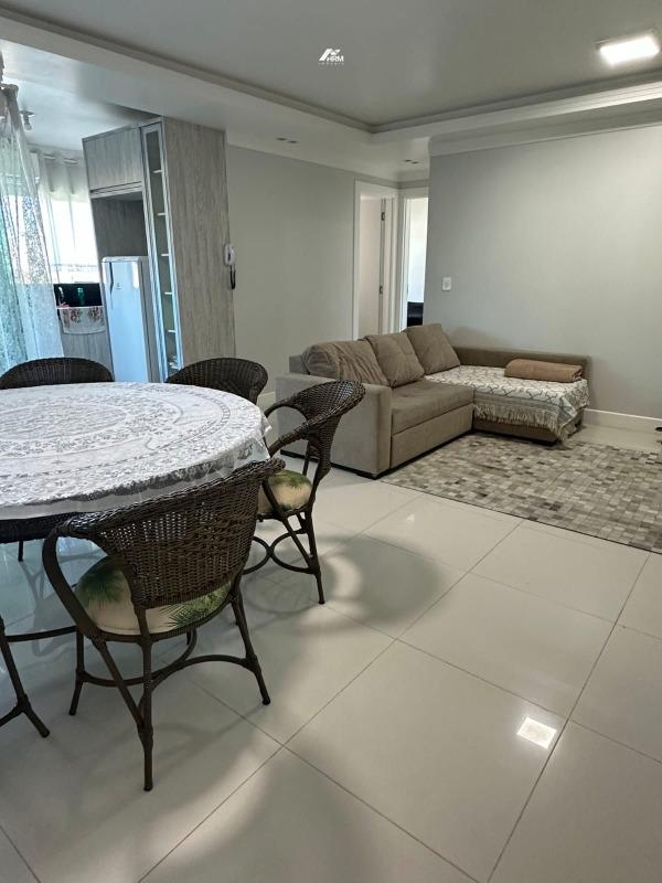 Apartamento à venda no Perequê: 