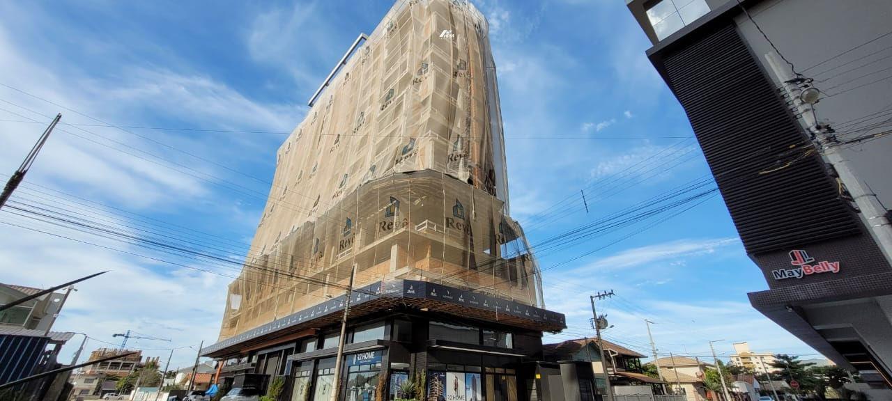 Apartamento à venda no Perequê: 