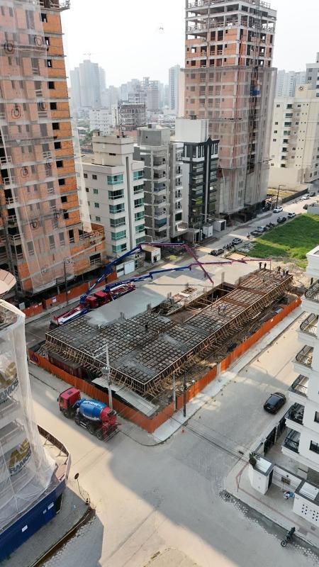 Apartamento à venda no Perequê: 