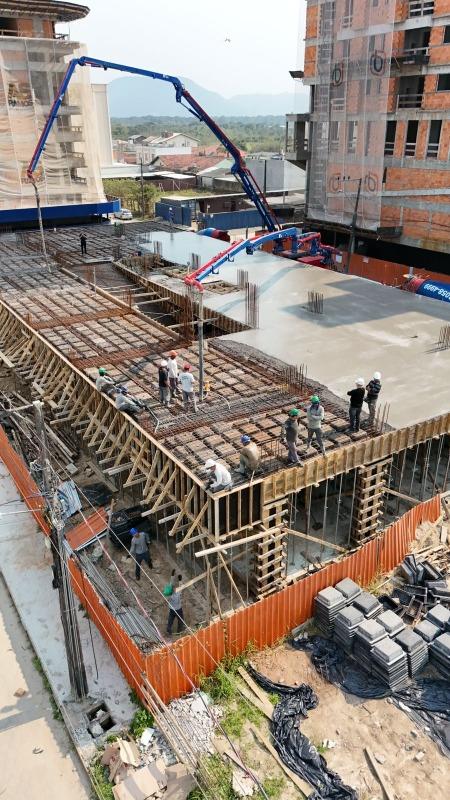 Apartamento à venda no Perequê: 