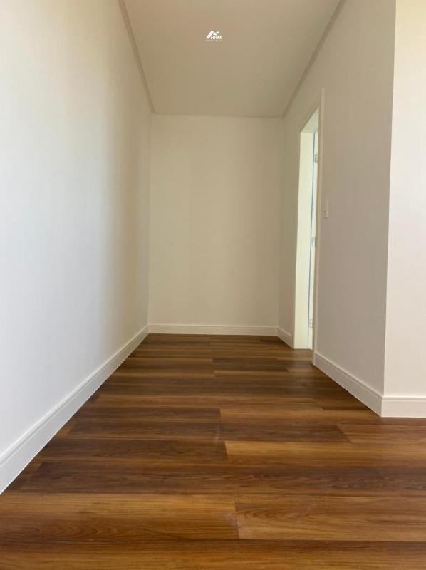 Apartamento à venda no Meia Praia: 