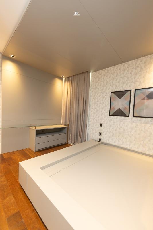 Cobertura à venda no Centro: 