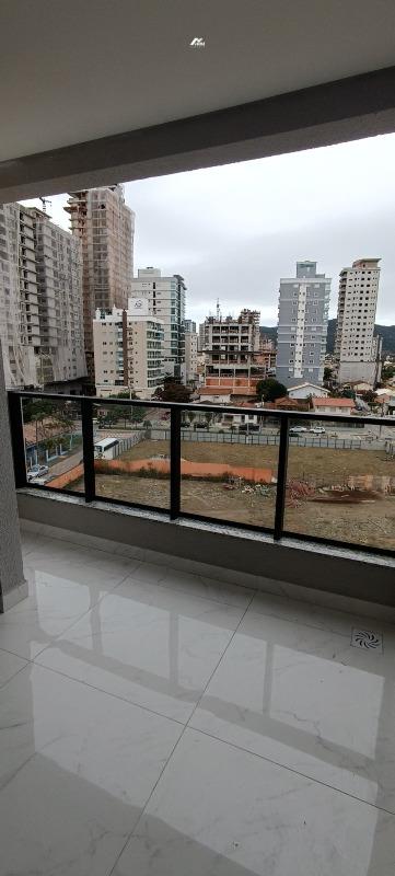 Apartamento à venda no Perequê: 