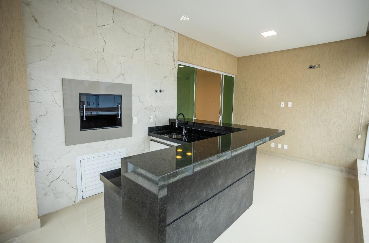 Apartamento à venda no Meia Praia: 