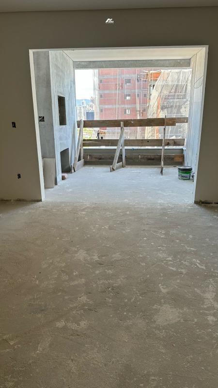 Apartamento à venda no Perequê: 