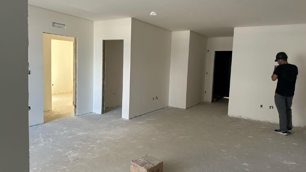 Apartamento à venda no Perequê: 