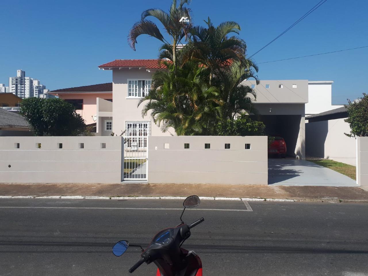 Casa à venda no Centro: 