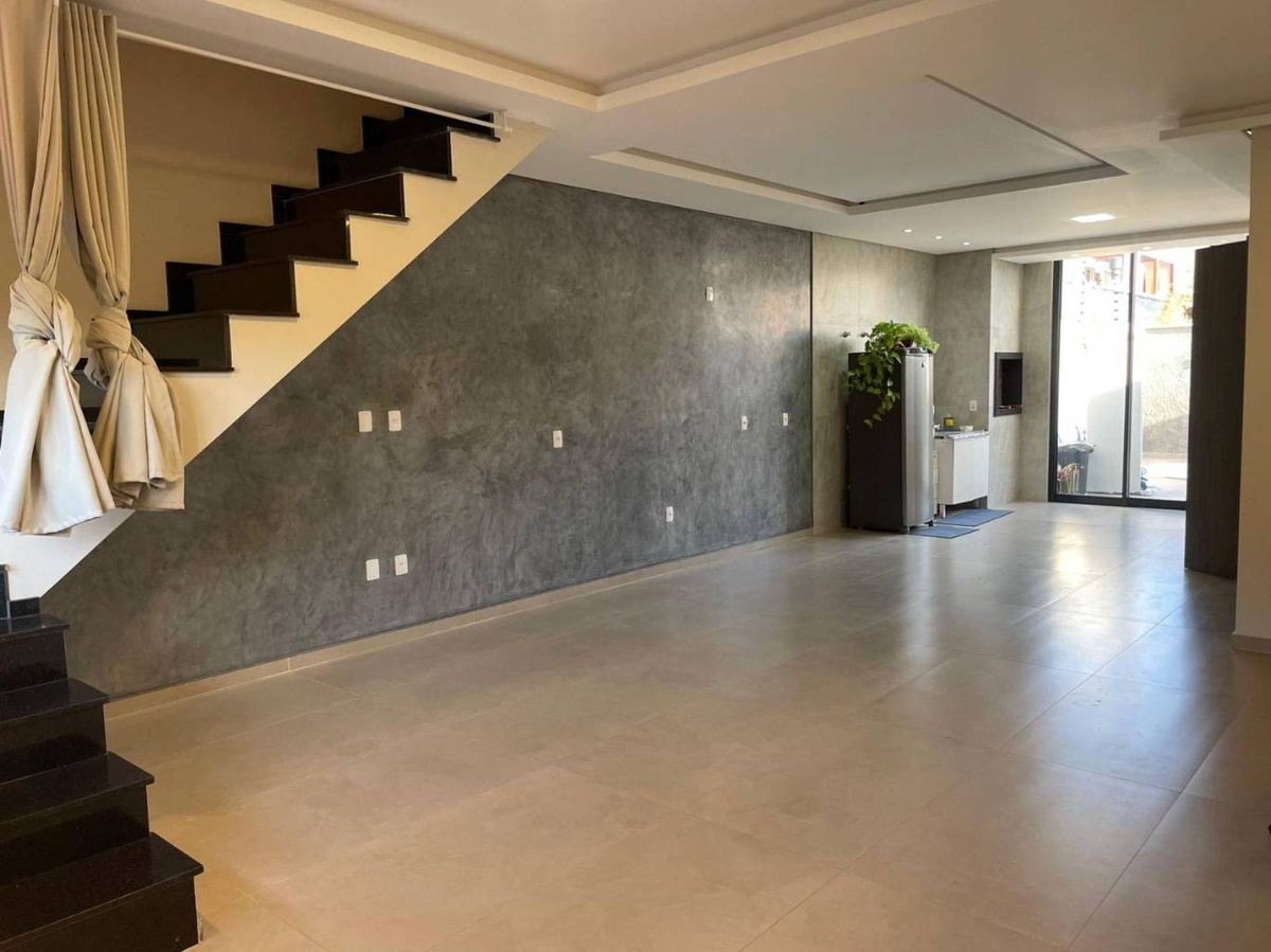 Casa à venda no Rio Pequeno: 