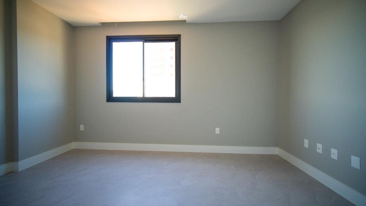 Apartamento à venda no Balneário Perequê: 