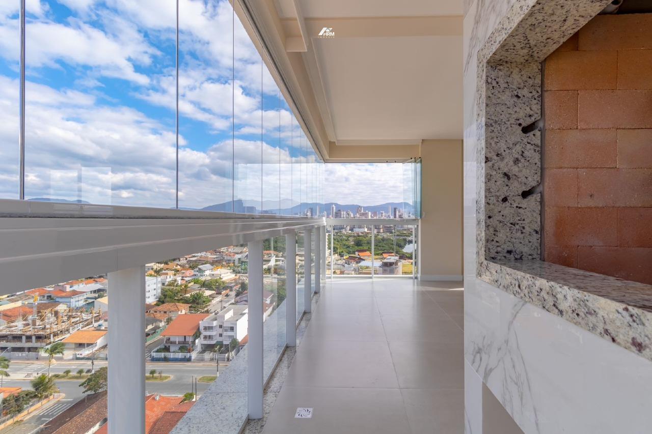 Apartamento à venda no Perequê: 