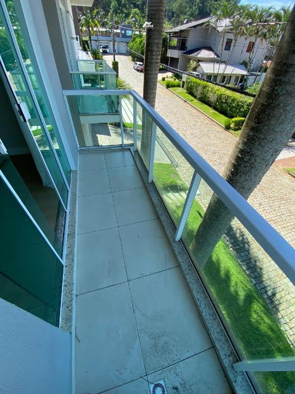 Casa de Condomínio à venda no Centro: 