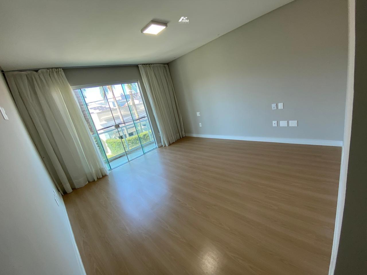 Casa de Condomínio à venda no Centro: 